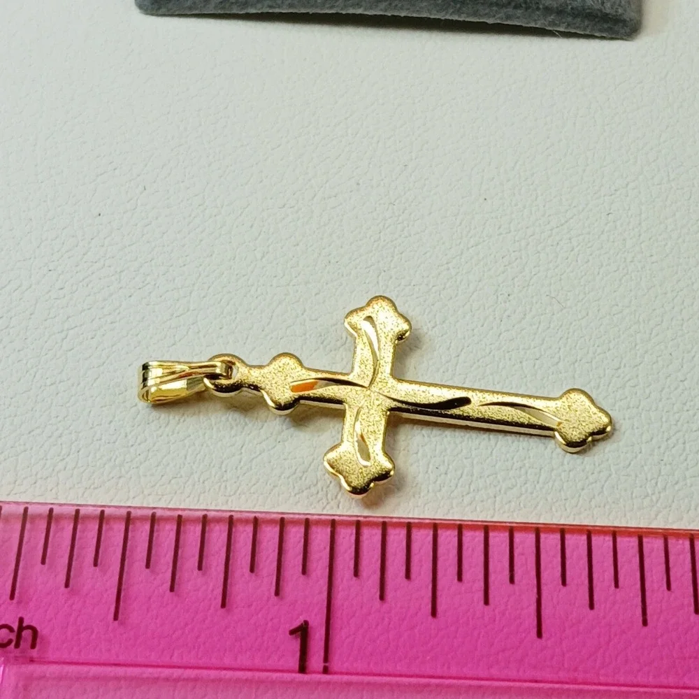 Karatbond Vintage Gold Y2K Diamond Cut Cross Necklace Pendant Made USA NOS New